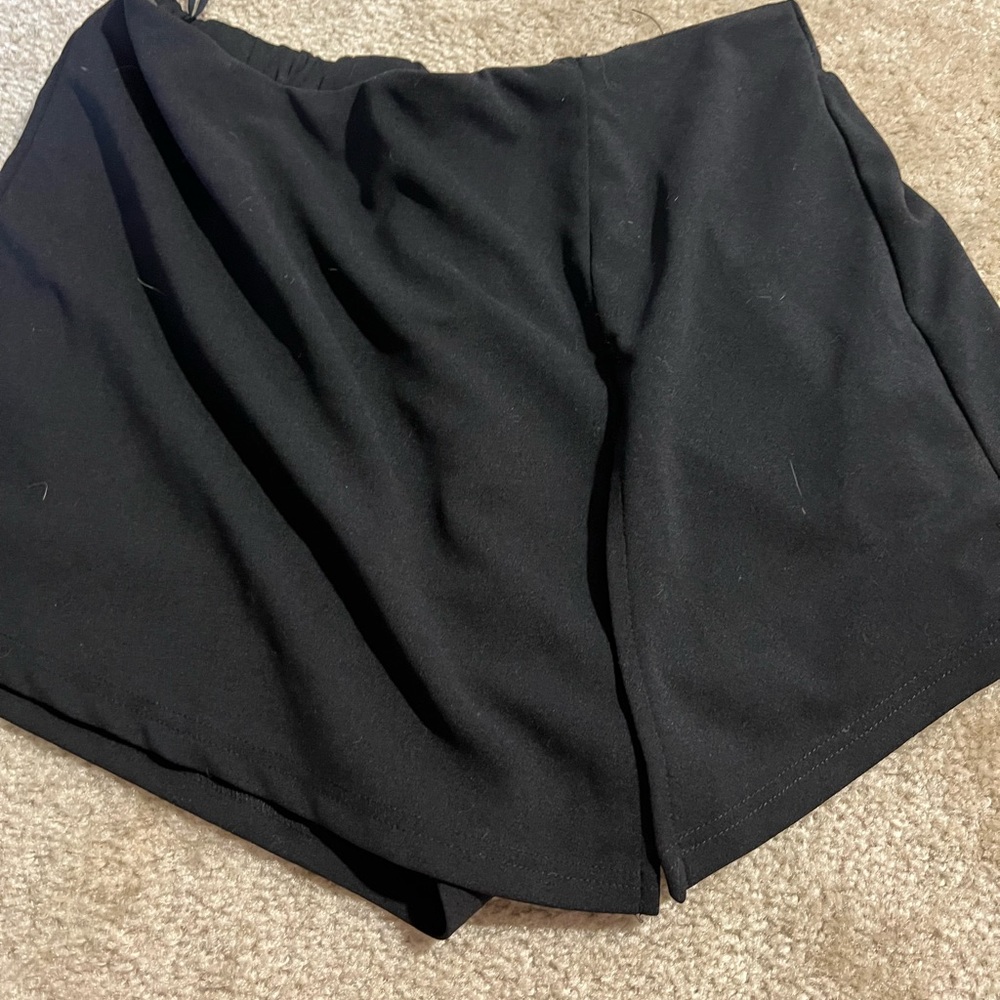 Black skirt